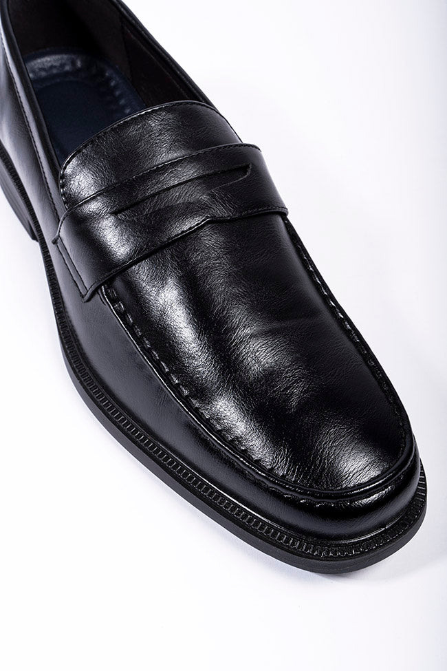 Hunter PU Apron Black Dr. Lightfoot Loafer