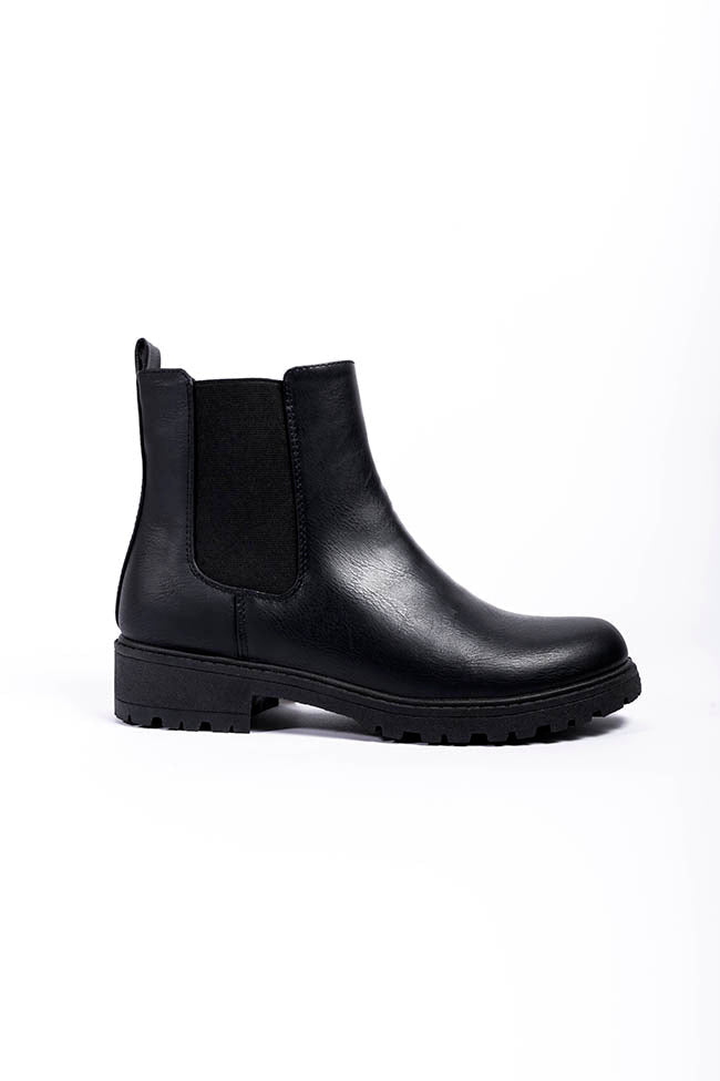 Mila Chelsea Black Matt Boot